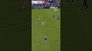 MESSI scores RIDICULOUS SOLO GOALS 😮‍💨 #football #soccer #shorts