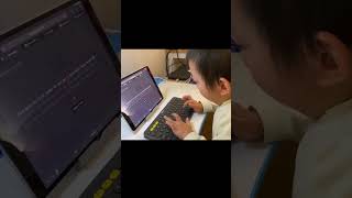 monkeytype - train my 4 year old kid typing