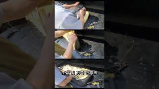 자동차 시트에 토한 오염을 제거 하는 방법.