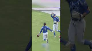 🇮🇹 Erika Piancastelli makes a fantastic catch during the WBSC Women's Softball World Cup in 2023!