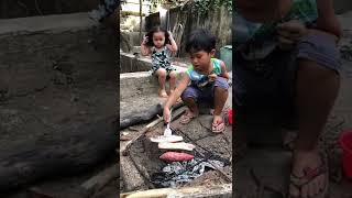 Daviza and her brother grill pork and Javanese potatoes #javanese #potato #pork #grill