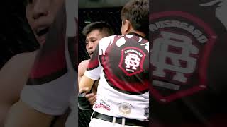 【格鬥巔峰】沒有勝利的喜悅只有深深的自責，這一刻#體育精神已經超越了勝負#擂臺#格鬥#同台競技#shorts