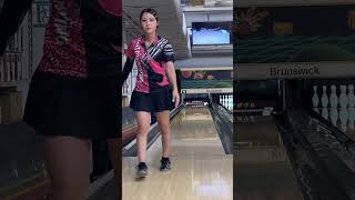 【ボウリング】 事故 ギャルのハプニング集  #bowling #ボウリング女子 #tiktok     #shorts #viralshort    #japanesebowling