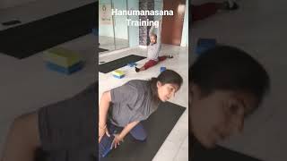 Hanumanasana Yoga Training| #yoga #advancedyoga #yogasana #rpy #indore #shorts #fitness