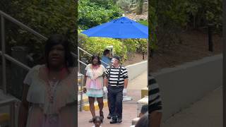 mother scare 😂 Tom the mime SeaWorld #seaworldmime #funny #comedy #viralvideo #shorts