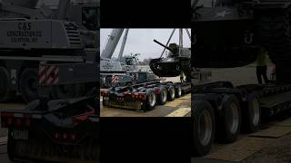 50-Ton M60 Main Battle Tank lifted by 200-Ton Crane & Loaded onto Heavy-Haul Truck #military #army