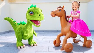 Clap clap Song with Maya and Mary