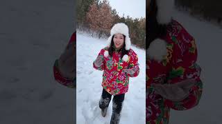 雪地里撒欢 东北发财被爱好运常在