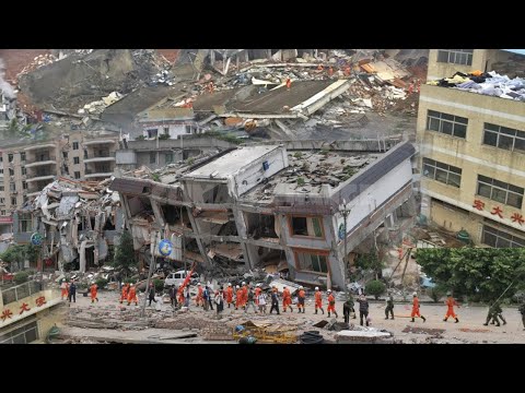 Chaos in China: Strong Earthquake Hits Yunnan, Buildings Collapse, People Flee Naked
