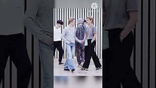 #btsvideos #bts #btstrending #kpop #btsshorts #virlvideo #video #shortsfeed #virlshort #btsdance