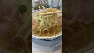 鶏節が乗った塩ラーメンが有名な本店！ らーめん鱗 茨木店【大阪ラーメン】ラーメン分隊長。第359回 #shorts