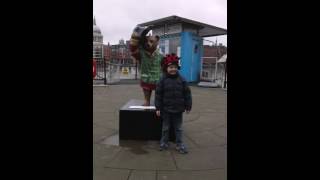 Paddington bear statue hunt London 2015
