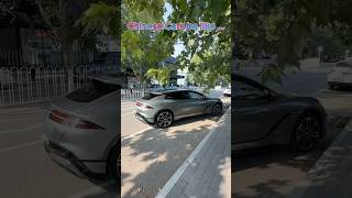 The Denza Z9 GT’s smooth side parking maneuver #denzaz9gt #z9gt #luxurysedan2025 #shorts 🚗✨🤯