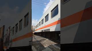 no caption #keretaapi #keretaapiindonesi #perlintasankeretaapi
