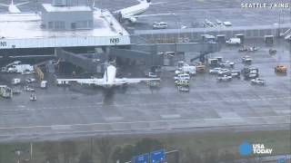 Worker napping in cargo hold forces emergency landing