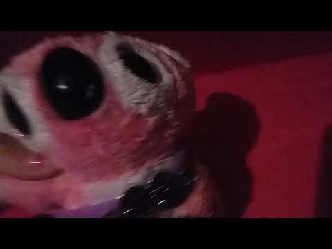 Tabby's toy show Entry/singing Mustache girl