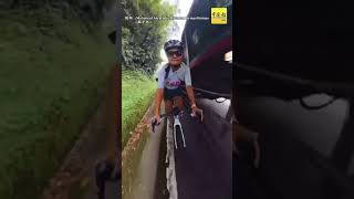 动新闻｜踩啊踩  大罗厘从后一撞  小姐姐挂彩了！