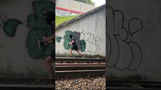 One the run graffiti #graffiti #graffitiart #art #streetart #tagging #spray #painting #artwork #arts