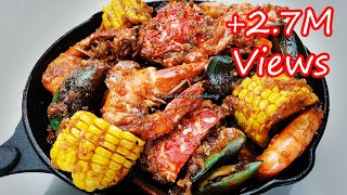 HOW TO COOK SEAFOOD BOIL WITH SPICY GARLIC BUTTER CAJUN SAUCE | MUST TRY RECIPE | SUPER EASY!!!