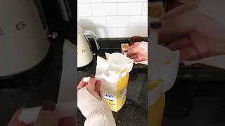 Mess-Free Storage: Food Sealing Clips with Convenient Pour Spouts!
