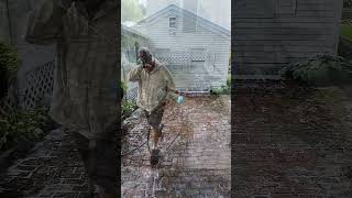 Pretreating with a foam cannon #satisfyingpressurewashing #foamcannon #diy