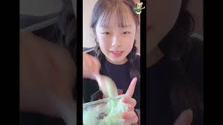 突然スライム食べちゃうドッキリ仕掛けてみたw #shorts