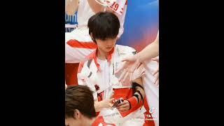 trời nhỏ dthw chx kìa #tfgiatộcf4 #trantuhan #tffamily #xhshort
