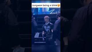 Jungwon being a blink🥰 #kpop #enhypen #jungwon #rose #brunomars #mamaawards2024 #shorts