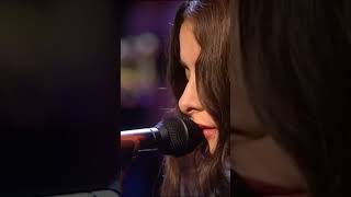 Mazzy Star performing "Fade Into You". #mazzystar #music #fadeintoyou #love