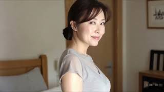 Beautiful Japanese mature woman #aigirl #aiartmodellookbook #aiart #aiartwork #kling2