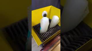 #shreddermachine #shredder #shredding #shreddervs #oddlysatisfying #satisfying #bubblewrap #shots