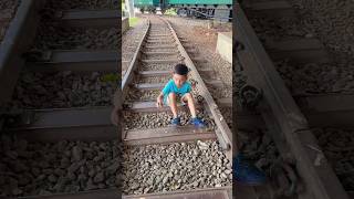 Vlog liburan agra duduk di rel kereta api 😱Part 2323 sibocil
