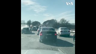 乌克兰人逃离哈尔科夫