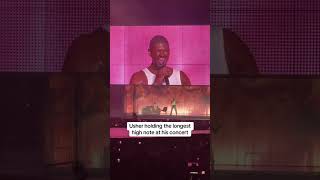 Usher holding the longest high note at his concert🤯 #usher #rnb #singer #pop #popmusic