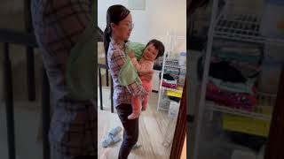 女兒小莫［育兒日常］我又出來了，我又進去了，嘿嘿。0y10m16d