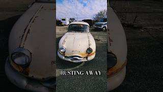 Panhard Dyna Z: Rusty Gold Elegance on Wheels 🛞 Vic's Antiques & Uniques #rust #classiccars #carshow
