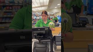 The cashiers reaction to googly eyes is hilarious 🤣