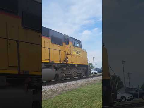 WSOR mixed freight through milton WI, 7/8/2025