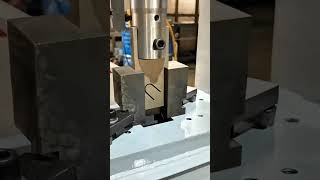 Hydraulic cutting machine Made in China #machine #music #rap #edms #factory #wood #CNC #welding