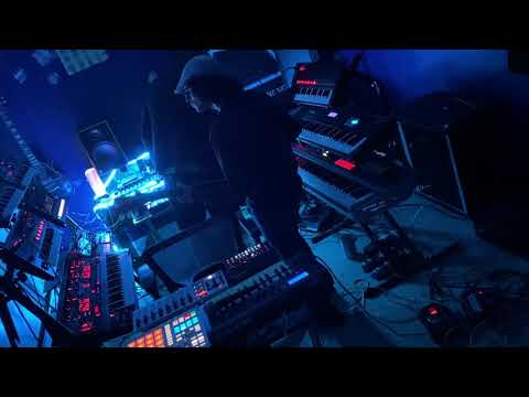 21102020pt3 Pink Floyd inspired jam with Dave Vogel (Roland jdxa jdxi rc505 loop station kross2 )