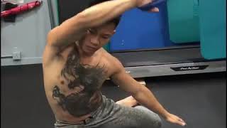 兩個動態熱身動作🤸🏼‍♂️：