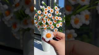 DIY pipe cleaner daisy flower gift #diy #flowers #gift #craft #handmadegifts #diygift #handcraft