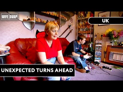 When Lifestyles Collide: The Diggles Meet The Leeches | S05 E02 | Wife Swap UK