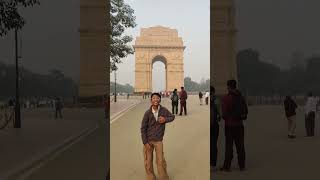 #music #indiagate #delhi #warmemorial #delhismog #keepup in front of war memorial