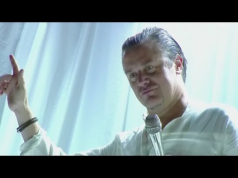 Faith No More - Midlife Crisis (live 2015)