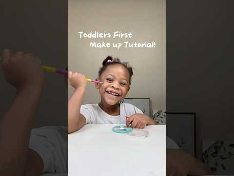 My Toddler Did Her Makeup All By Herself!😱 #trendingshorts #momlife #shorts #mommyandme