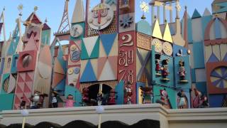 東京ディズニーランド　イッツアスモールワールド　からくり時計