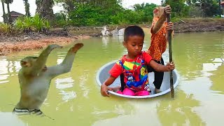 Help ME  ! SokYaa Found Him Ridding Boat In Big Lake
