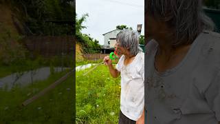 funny way to eat candy 🍭 v4