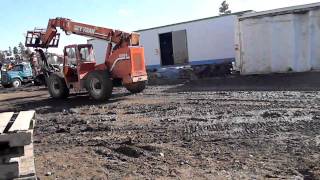 Skytrack Forklift with Fabhead.MOV